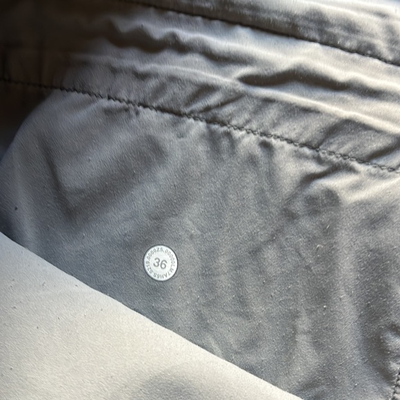 Lululemon | Classic Short - Picture 2 of 7